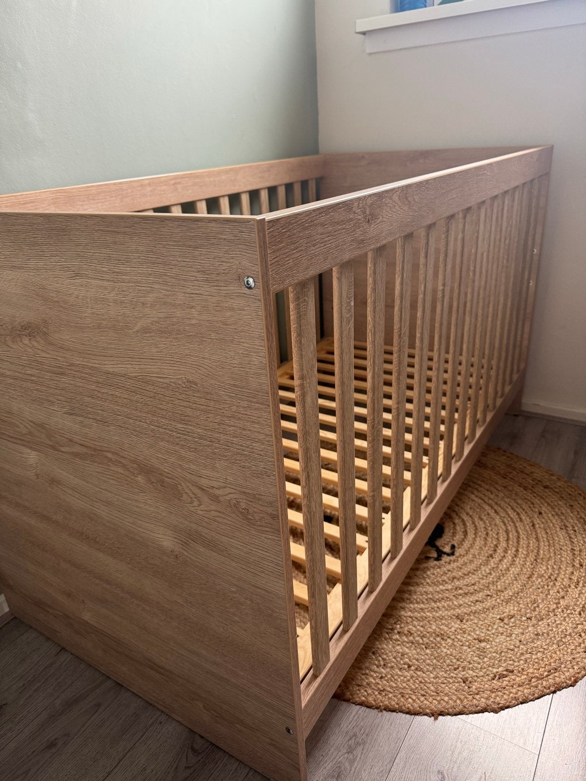 Z.S.M. ophalen! Ledikant Europe Baby Nova 70x140 cm, Ophalen, 70 tot 85 cm, 140 tot 160 cm, Zo goed als nieuw