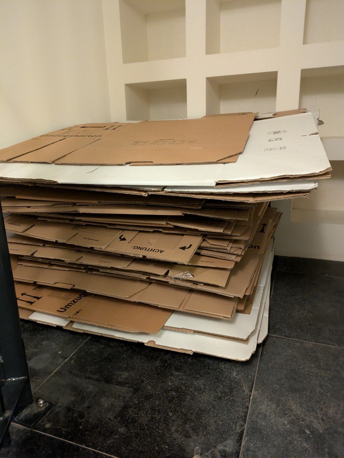 Verhuisdozen - ongeveer 30 stuks, waarvan 4 grote, Doe-het-zelf en Verbouw, Kratten en Dozen, Ophalen of Verzenden, Gebruikt, Doos