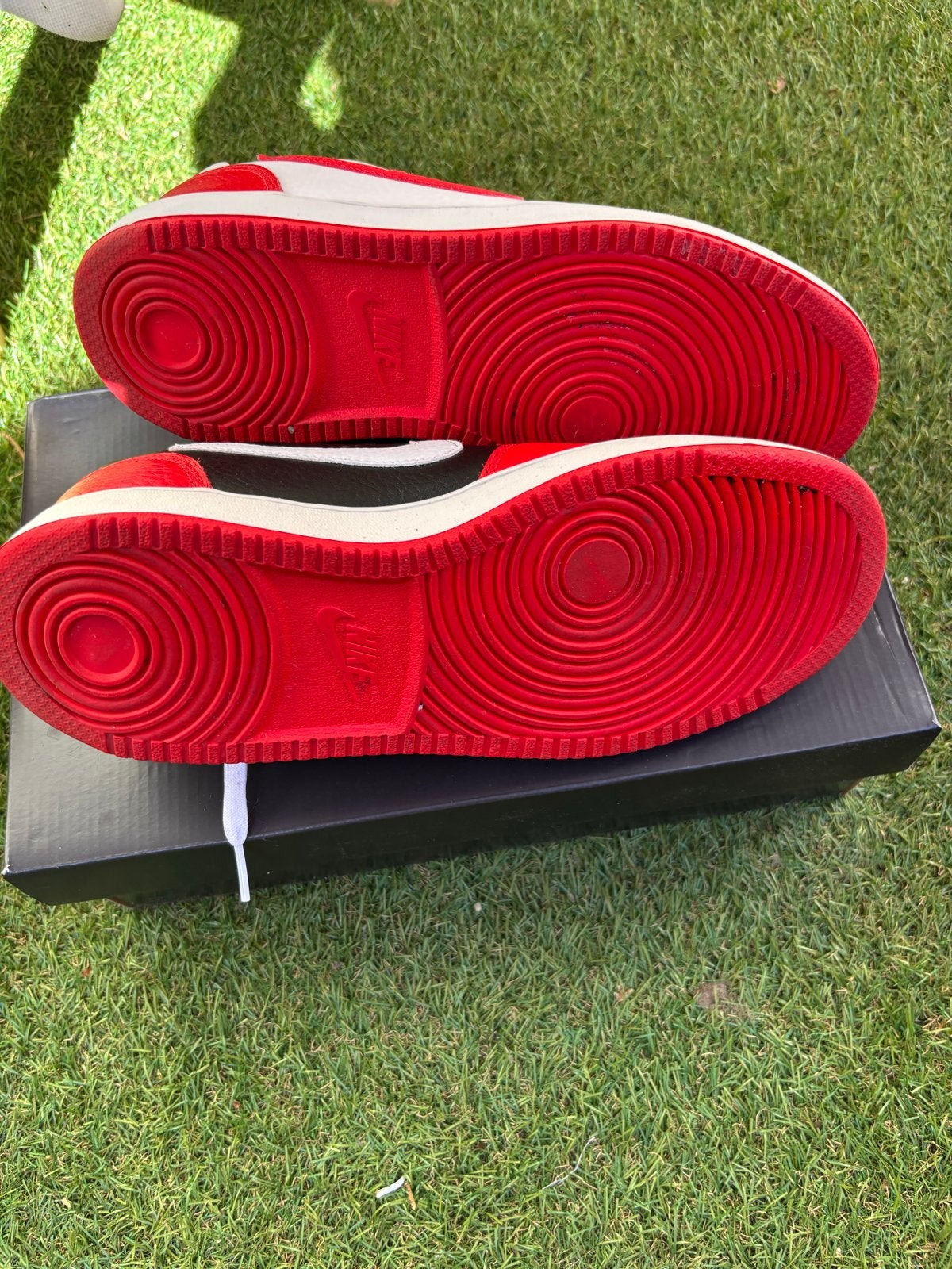 Nike Air Force 1 '07 LV8 - Maat 40 - Zo goed als nieuw, Ophalen, Rood, Sneakers of Gympen, Zo goed als nieuw
