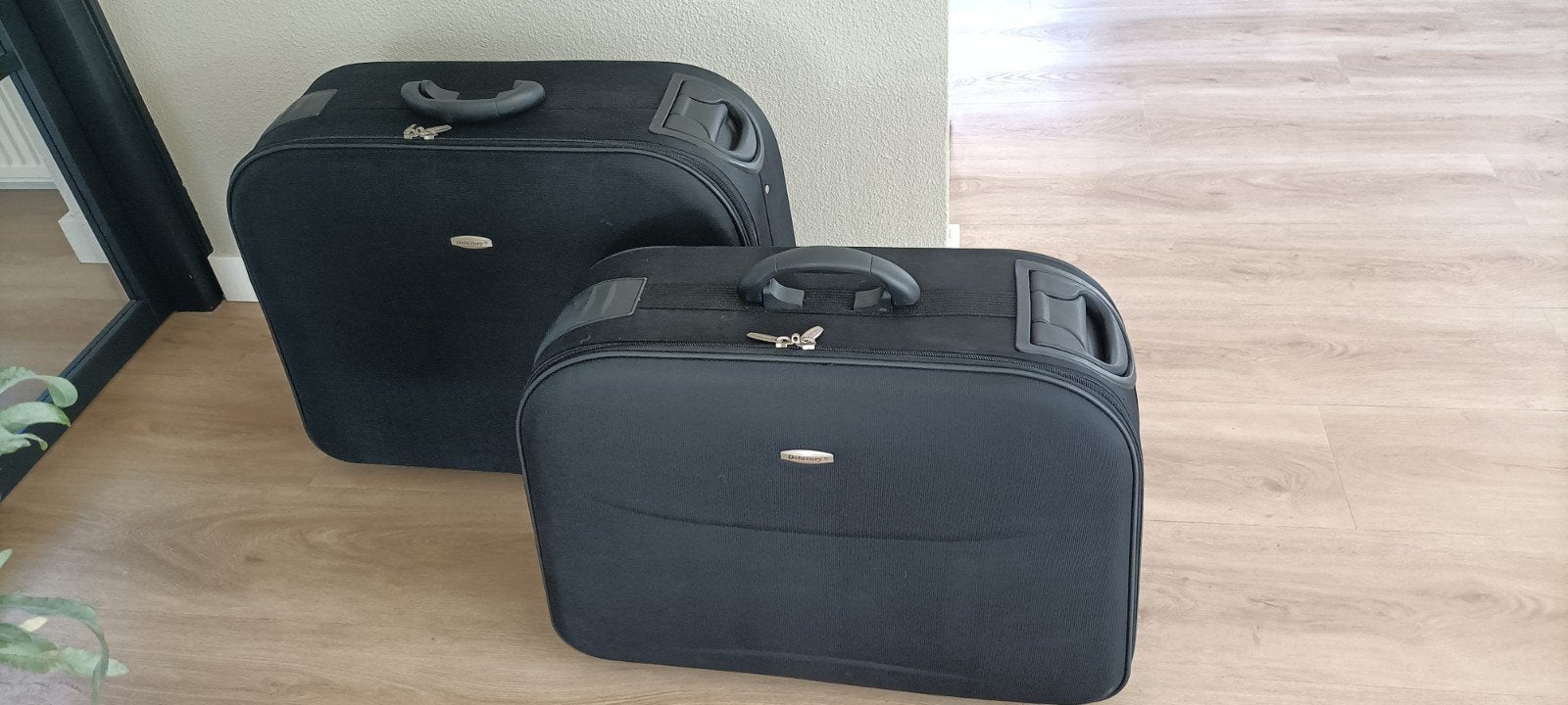 Set van 2 Deluxury Koffers - Zwart, Overige materialen, Gebruikt, 50 tot 60 cm, 35 tot 45 cm