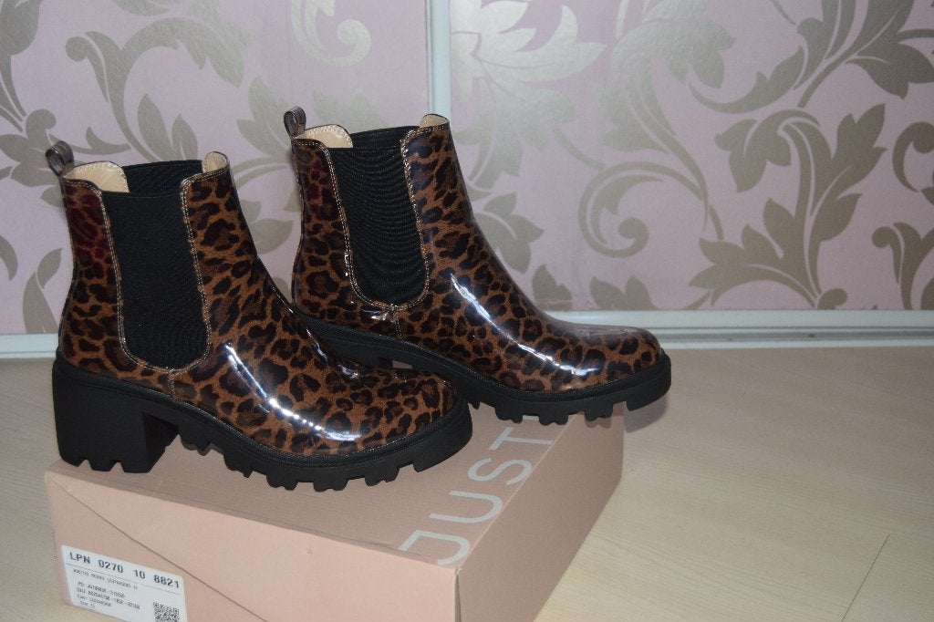 Enkellaarjes met panterprint,mt 41, justfab, Kleding | Dames, Verzenden, Zwart, Lage of Enkellaarzen, Nieuw