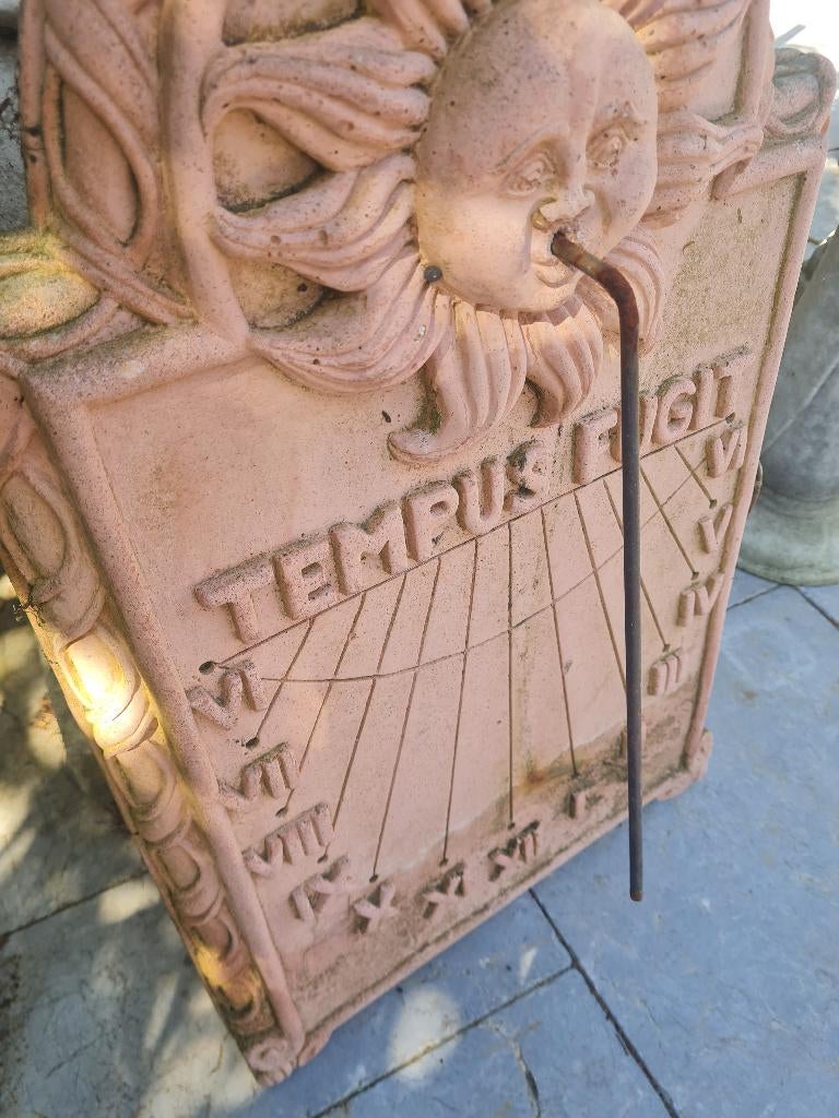 Oude terracotta zonnewijzer, Tuin en Terras, Zonnewijzers, Ophalen, Heikant 21 Kaatsheuvel, Gebruikt, Belle Vieille Brocante