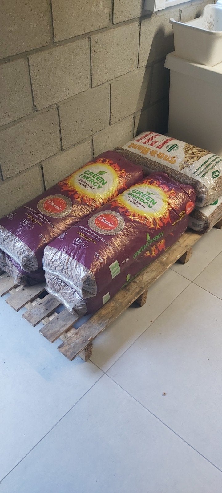Houtpellets voor kachel en verwarming, Ophalen