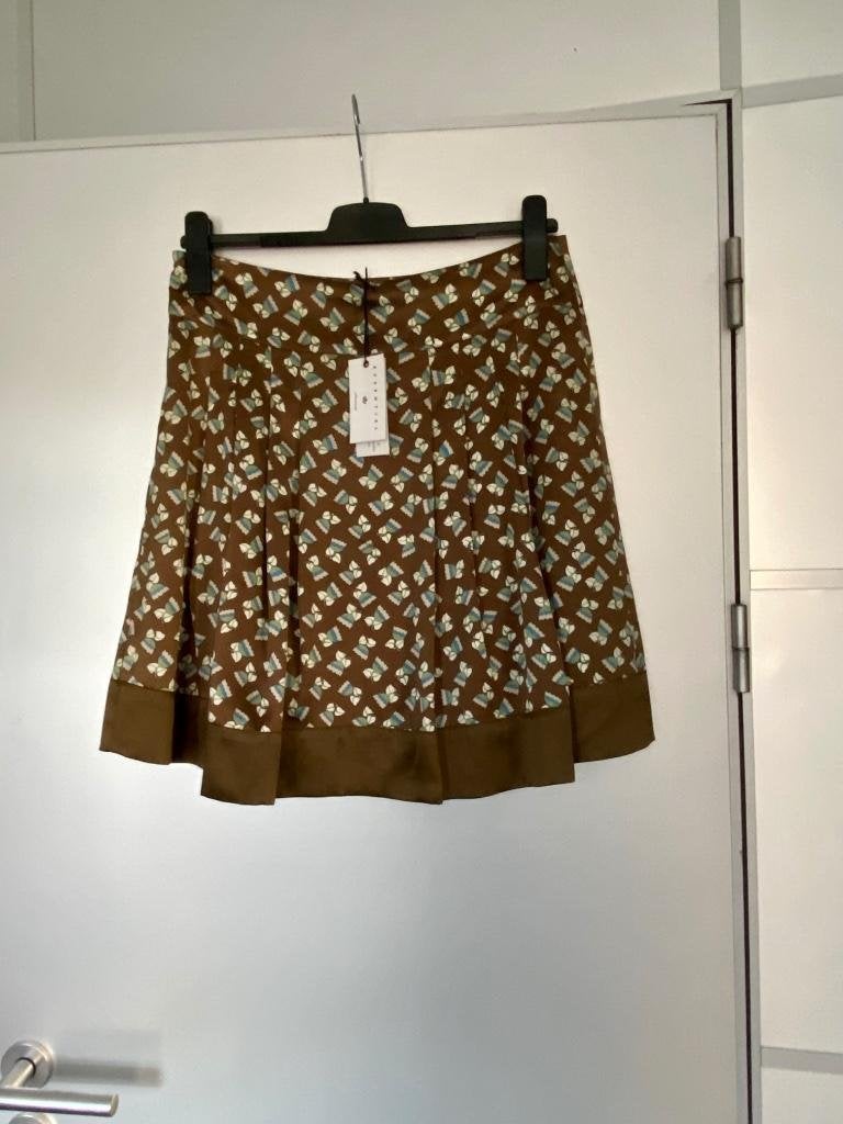 i520 Nieuw: Essentiel maat 42=L zijden rok bruin/goud, beige, Kleding | Dames, Rokken, Bruin, Maat 42/44 (L), Nieuw, Ophalen of Verzenden