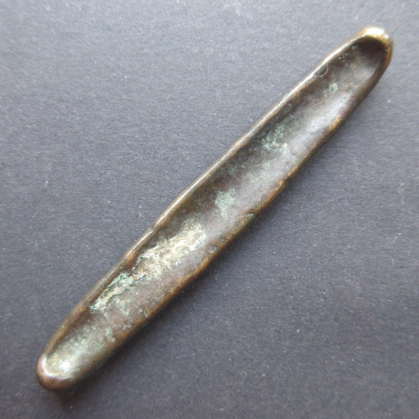 Antieke Lat Munt (Boot Munt) Laos Circa 1707-1889 (01), Verzenden, Zuidoost-Azië, Losse munt