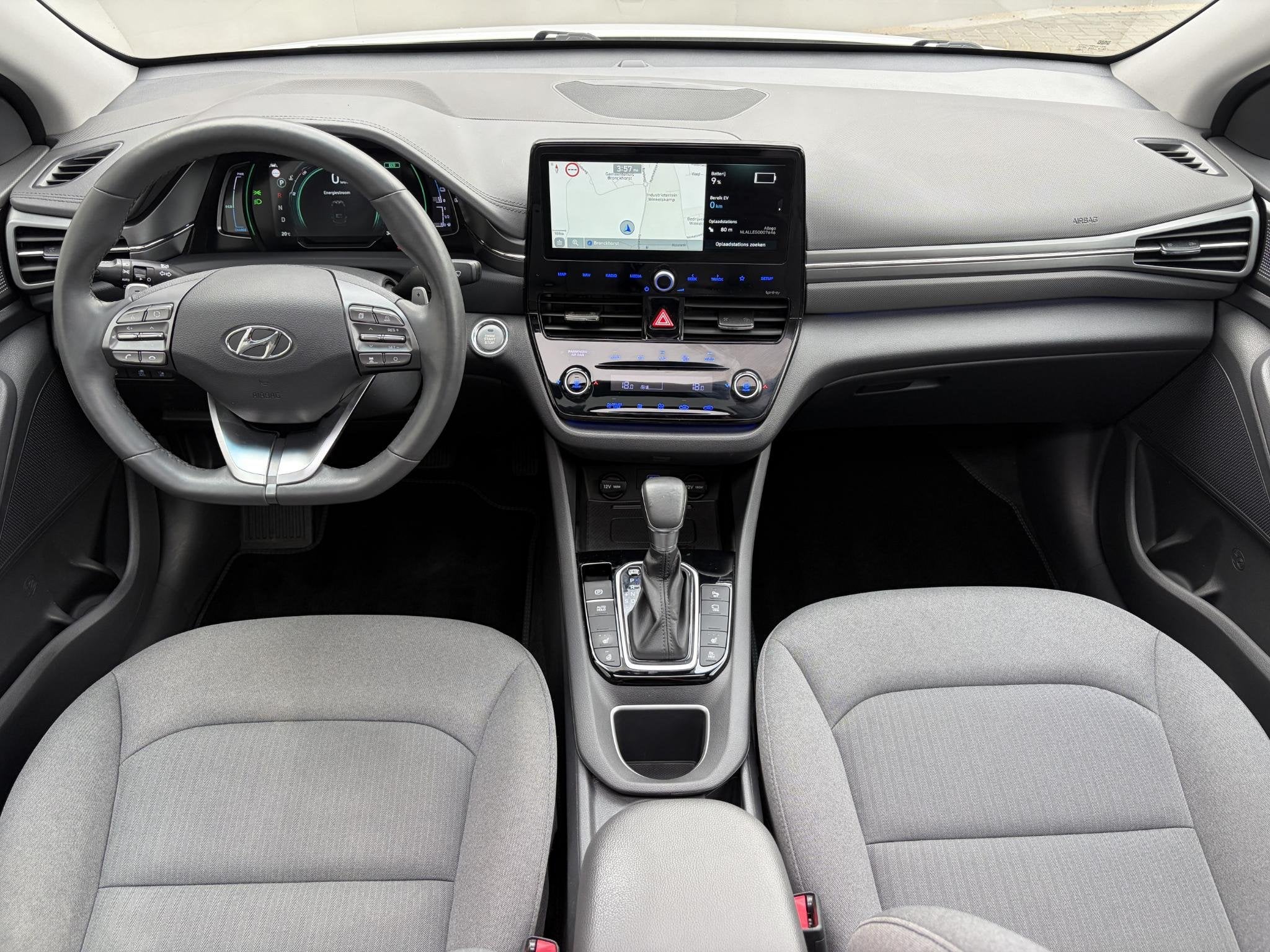 Hyundai IONIQ 1.6 GDi PHEV Premium Sky / PHEV / Cruise Contr, Auto's, Dealer onderhouden, Stof, Gebruikt, Wit