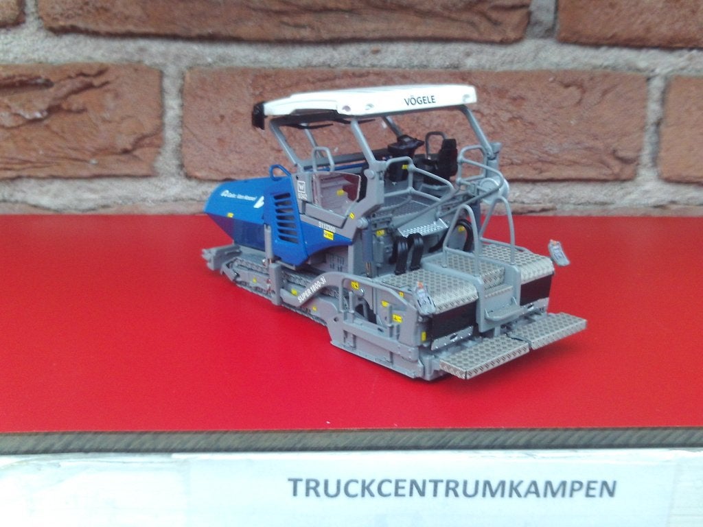 WSI  Vogele  Super  1800-3  van  Gebr.  van  Kessel., Ophalen of Verzenden, Nieuw, Bus of Vrachtwagen, Wsi