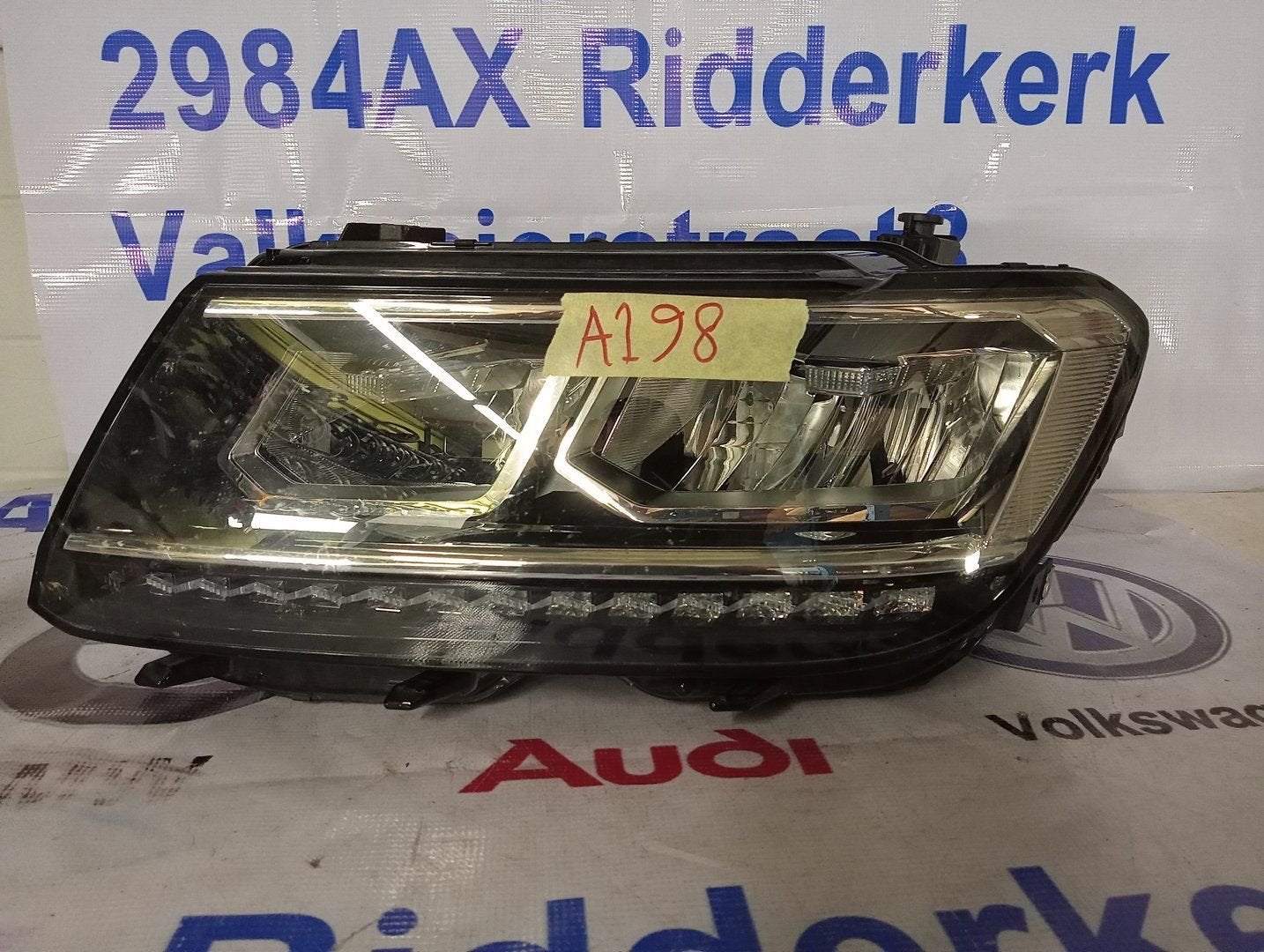 VOLKSWAGEN TIGUAN 5N 5NA VOL LED KOPLAMP 5NN941082Links C, Auto-onderdelen, Verlichting, Gebruikt, -, Volkswagen, -