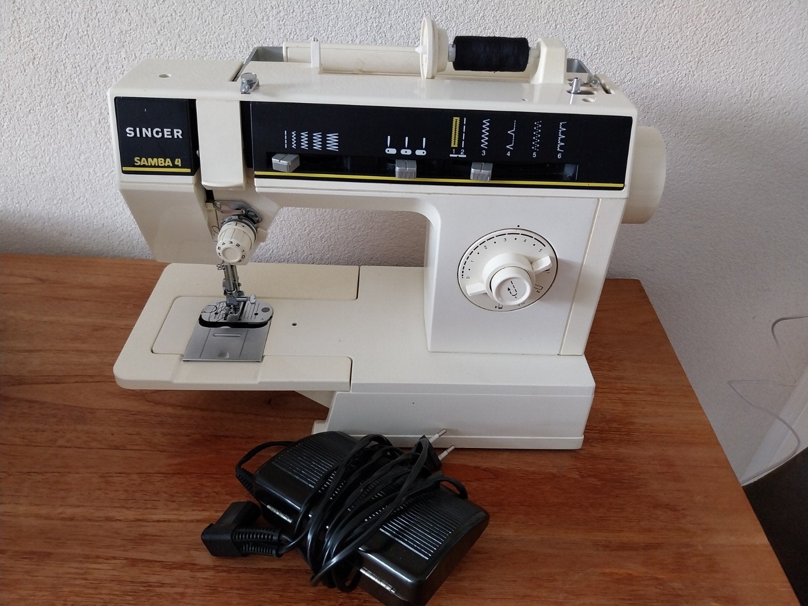 Te koop naaimachine Singer Samba 4, Ophalen, Gebruikt, Naaimachine, Singer