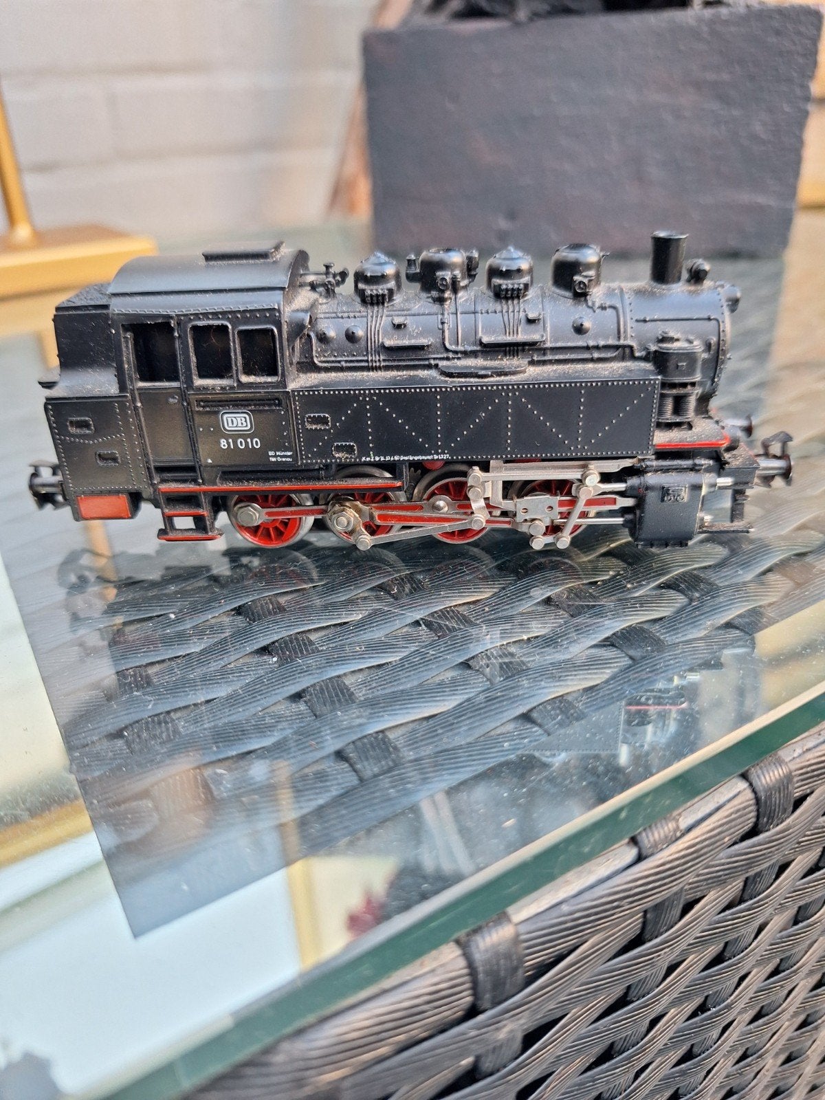 Märklin DB 81 010 Locomotief - Gebruikt, Hobby en Vrije tijd, Wisselstroom, Gebruikt, Locomotief, Ophalen of Verzenden