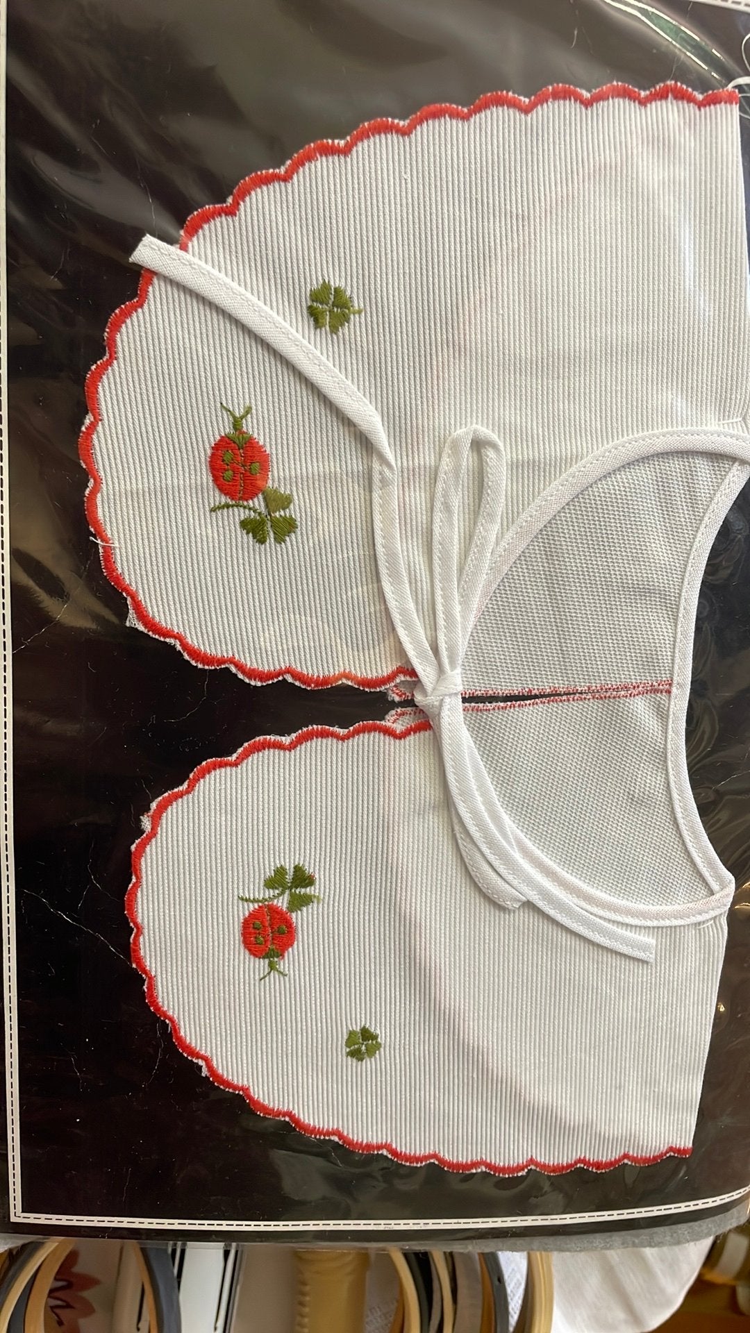 Bijzonder kraagje met lieveheersbeestje, Ophalen of Verzenden