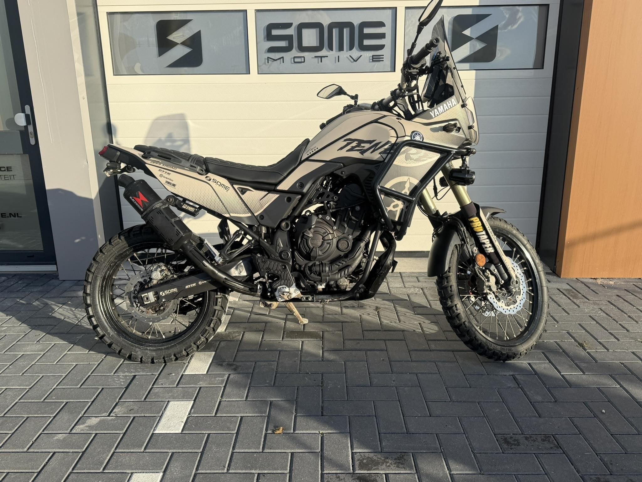Yamaha Ténéré 700 Custom | Verstralers Blackwidow, Motoren, Motoren | Yamaha, LED Verlichting, Info@yamaha-motor.eu, Bedrijf, Meer dan 35 kW