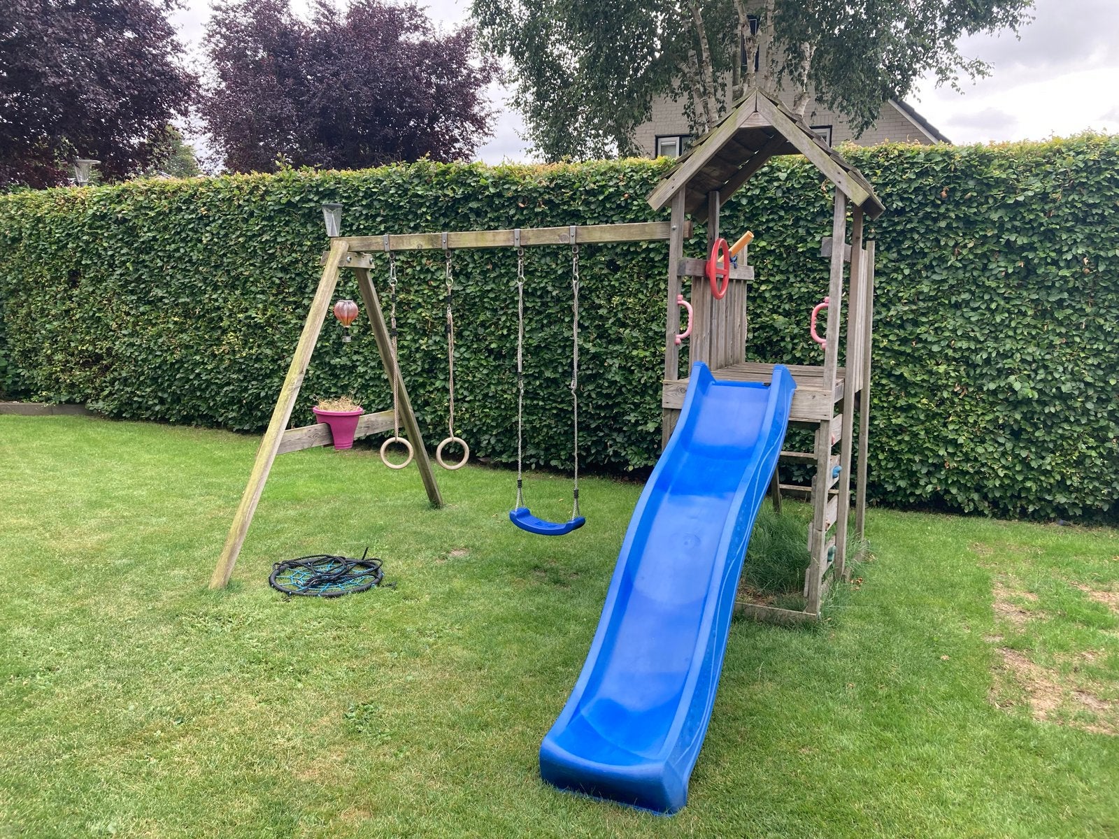 Houten speeltoestel met glijbaan en schommels, Ophalen, Gebruikt, Glijbaan