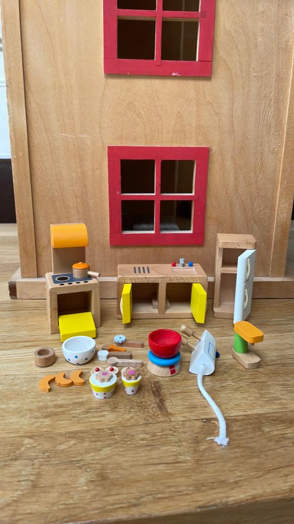 Poppenhuis houten keuken Hape met veel accessoires, Verzamelen, Poppenhuizen en Toebehoren, Ophalen of Verzenden, Gebruikt, Poppenhuis