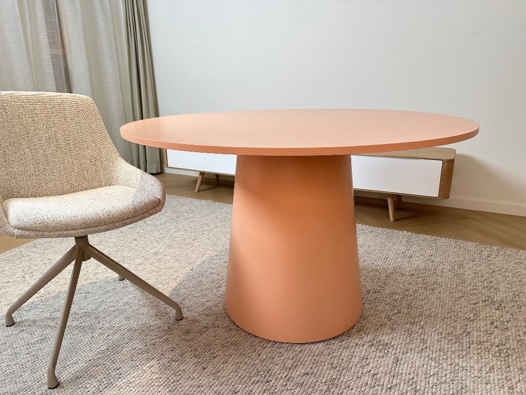 Nieuwe mooie roze ronde eettafel, Ø 120 cm, Huis en Inrichting, Tafels | Eettafels, Ophalen, Teakhout, Rond, Nieuw