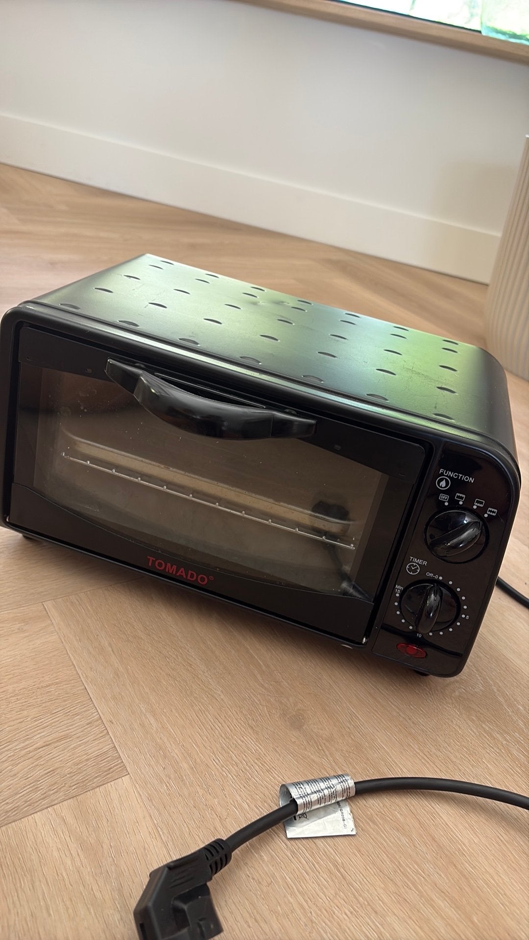 Tomado mini campingoven 800 watt, Ophalen of Verzenden, Zo goed als nieuw, Minder dan 45 cm