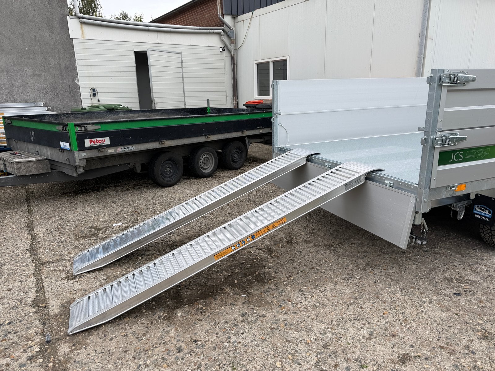 Set Aluminium oprijplaten met opleg lip 3500kg 240cm