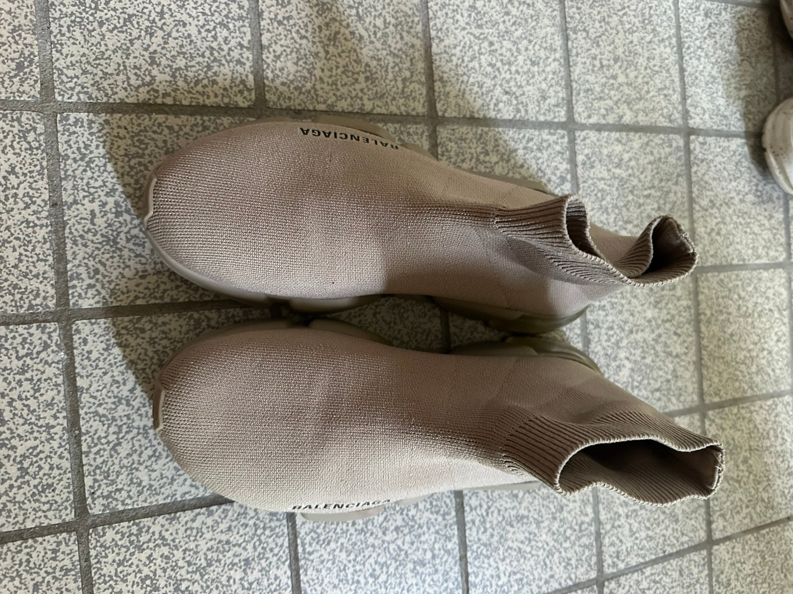 Ik biede goed uitziende balenciaga sneakers aan in maat 37, Beige, Ophalen of Verzenden, Sneakers of Gympen, Zo goed als nieuw