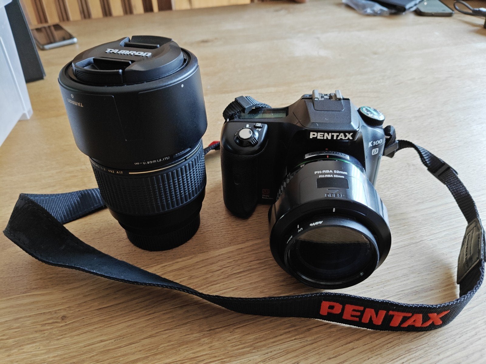 Pentax K100D Spiegelreflexcamera met 2 lenzen, Ingebouwde flitser, Gebruikt, Spiegelreflex, Lensdop