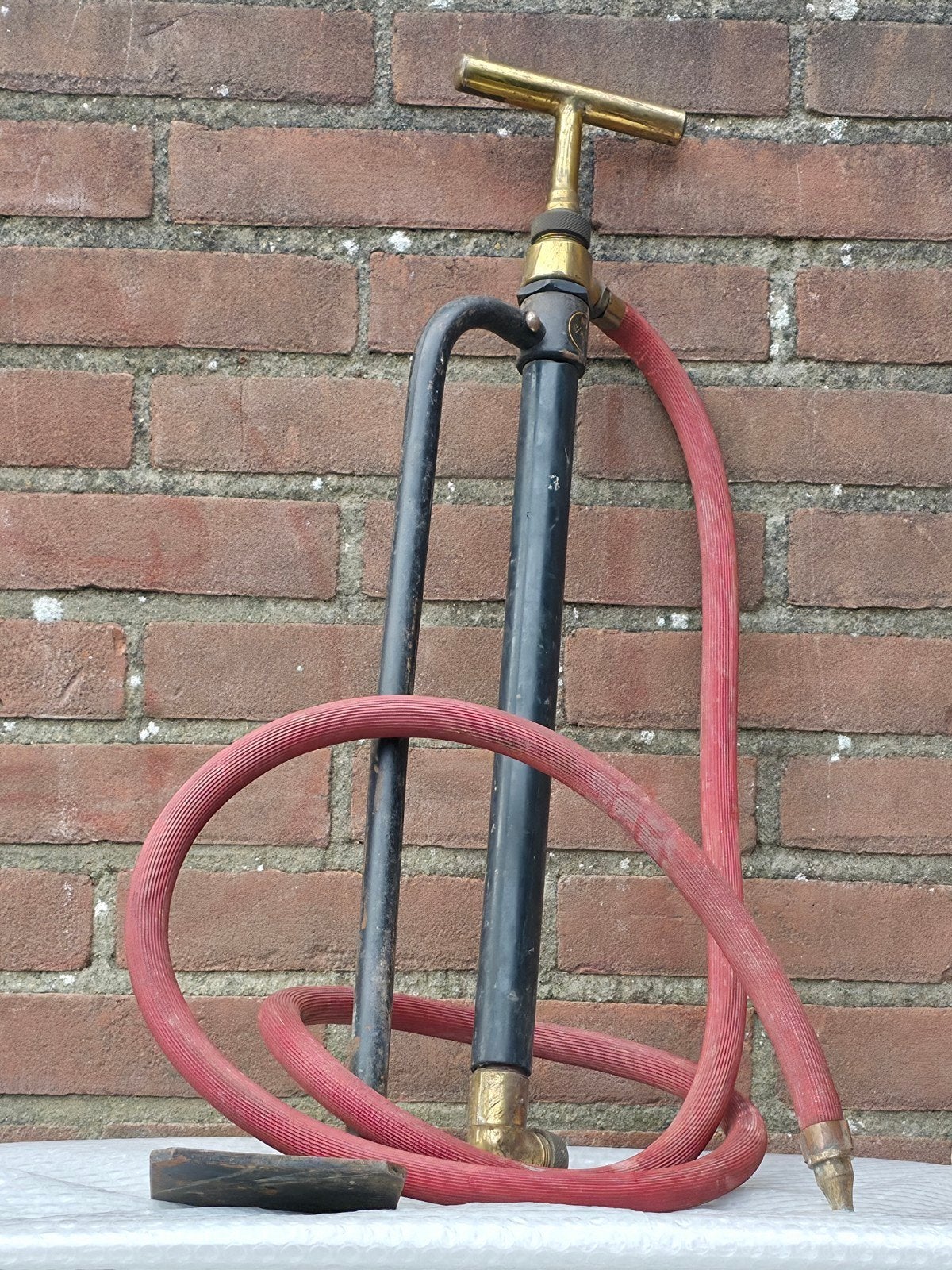 brandweer emmerspuit pomp, Ophalen of Verzenden, Landmacht, Nederland, Embleem of Badge
