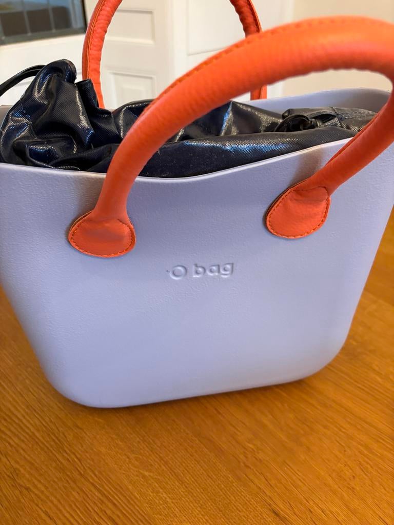 O bag handtas (NIEUW)met oranje hengsels en navy binnentas, Ophalen of Verzenden, Nieuw, Grijs, Handtas