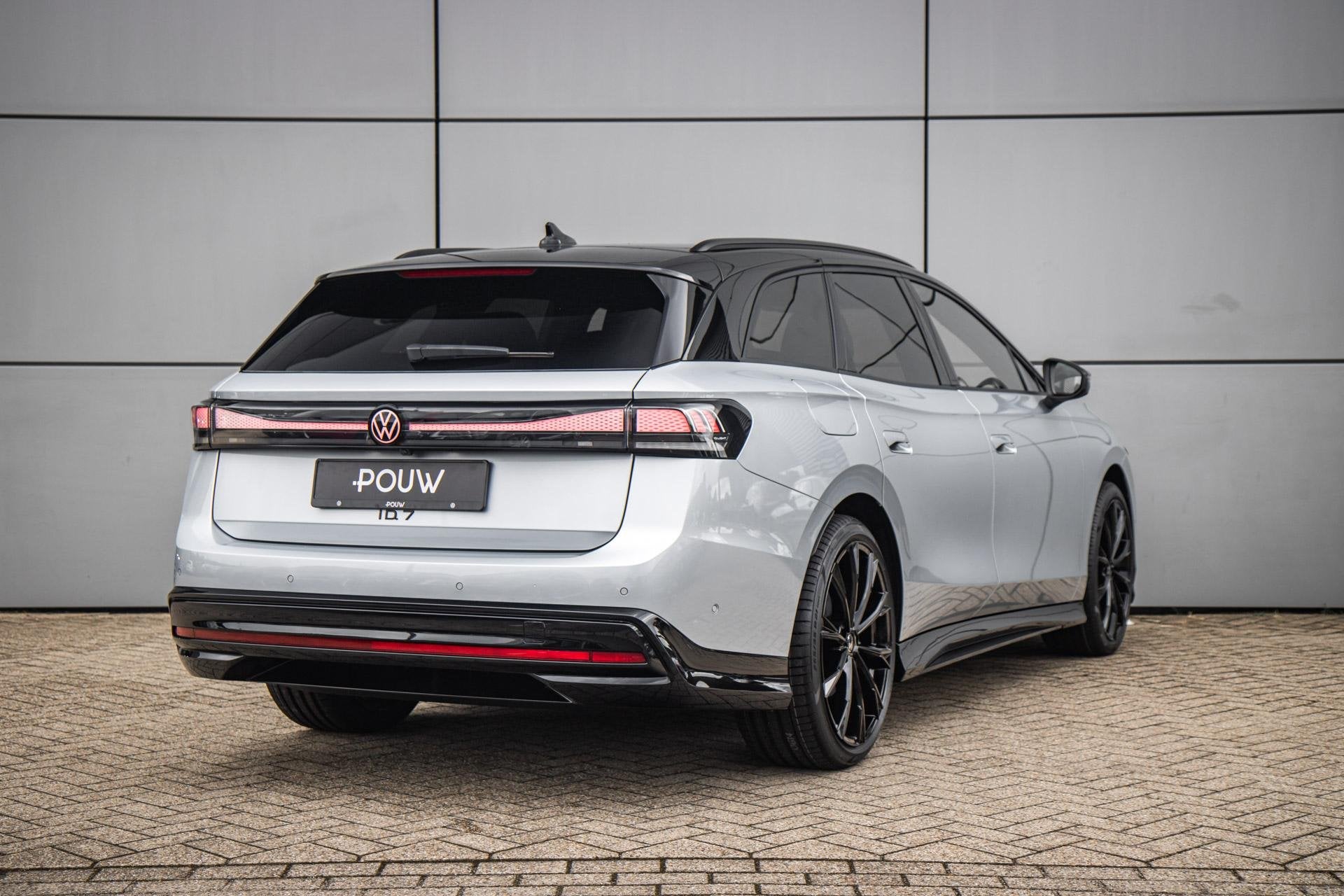 Volkswagen ID.7 Tourer 286pk Pro Limited Edition 77 kWh | Bl, Auto's, Automaat, 12 maanden, Achterwielaandrijving, Zwart