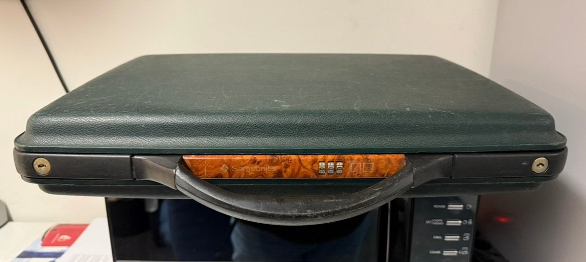 SAMSONITE ATTACHE KOFFER GROEN, Gebruikt, Hard kunststof, Slot, Minder dan 50 cm