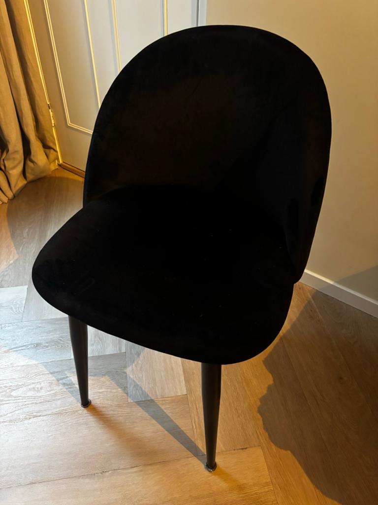 4 zwarte velvet eetkamerstoelen, Huis en Inrichting, Ophalen, Gebruikt, Zwart, Vier