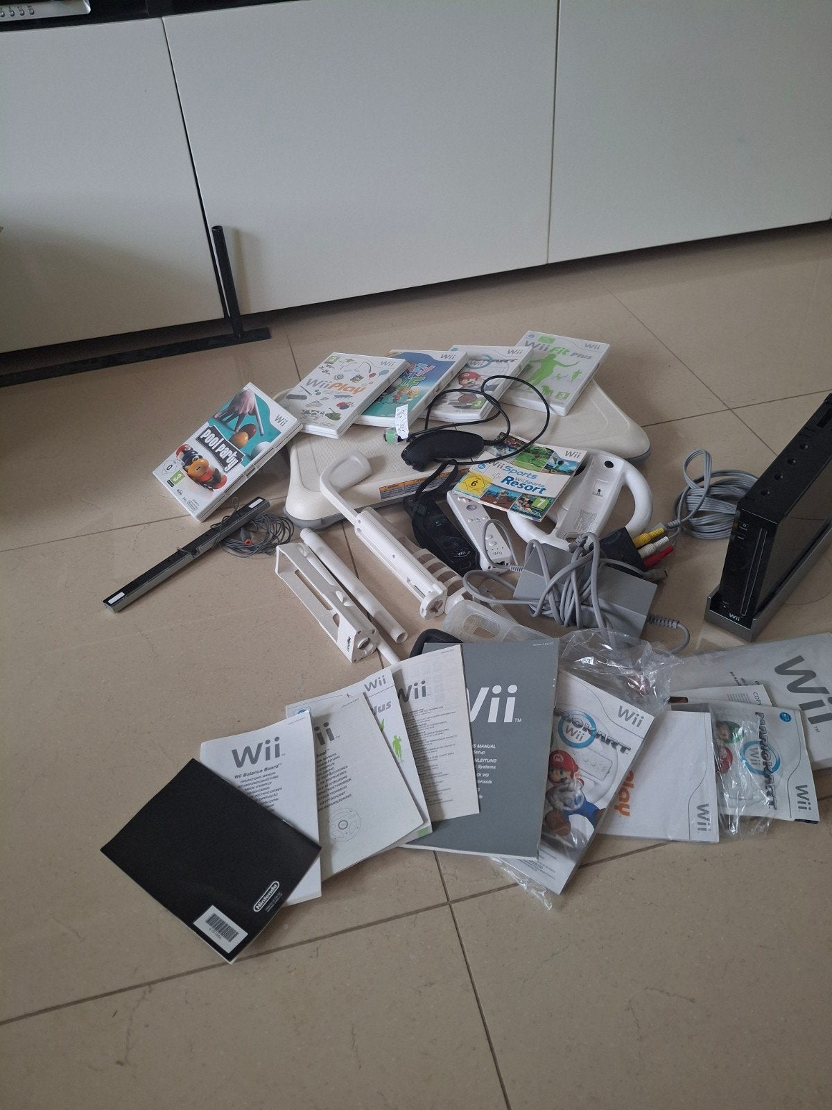 Wii console met games en accessoires, Ophalen, Gebruikt, Met 2 controllers, Met games