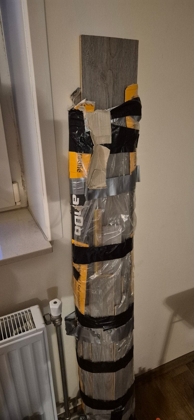 GRATIS Laminaat vloerdelen - Grijs houtnerf, Ophalen, 50 tot 150 cm, 10 tot 30 cm, Hout