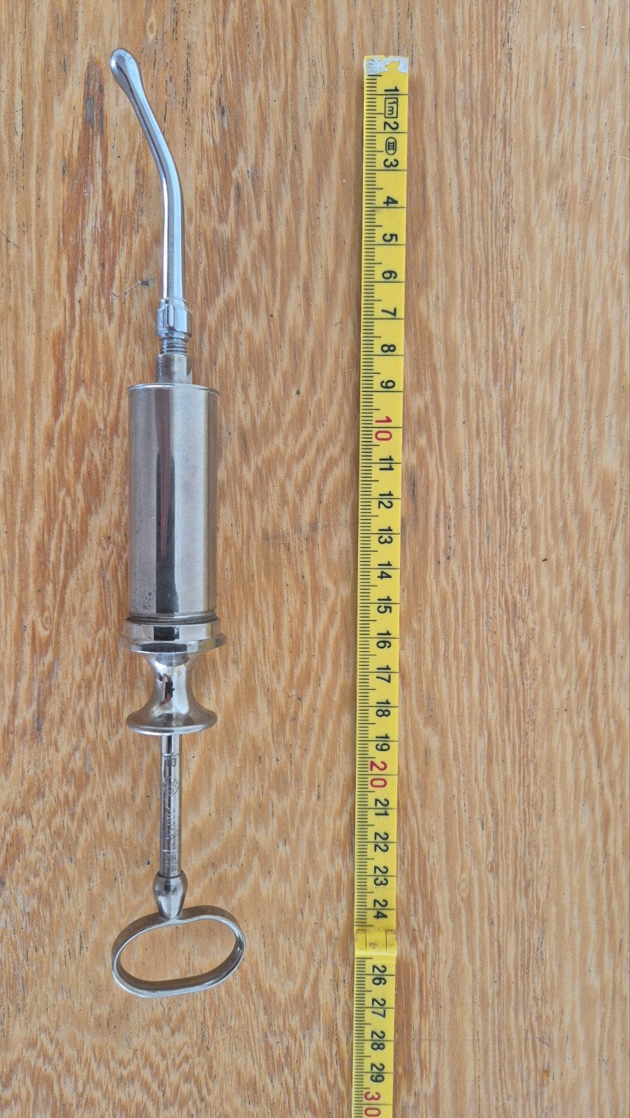 Vintage metal spuit - Medisch instrument, Antiek en Kunst, Ophalen of Verzenden