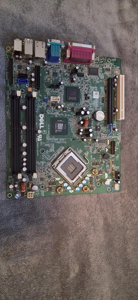 Dell moederboard, Computers en Software, Moederborden, Ophalen of Verzenden, Gebruikt, DDR3