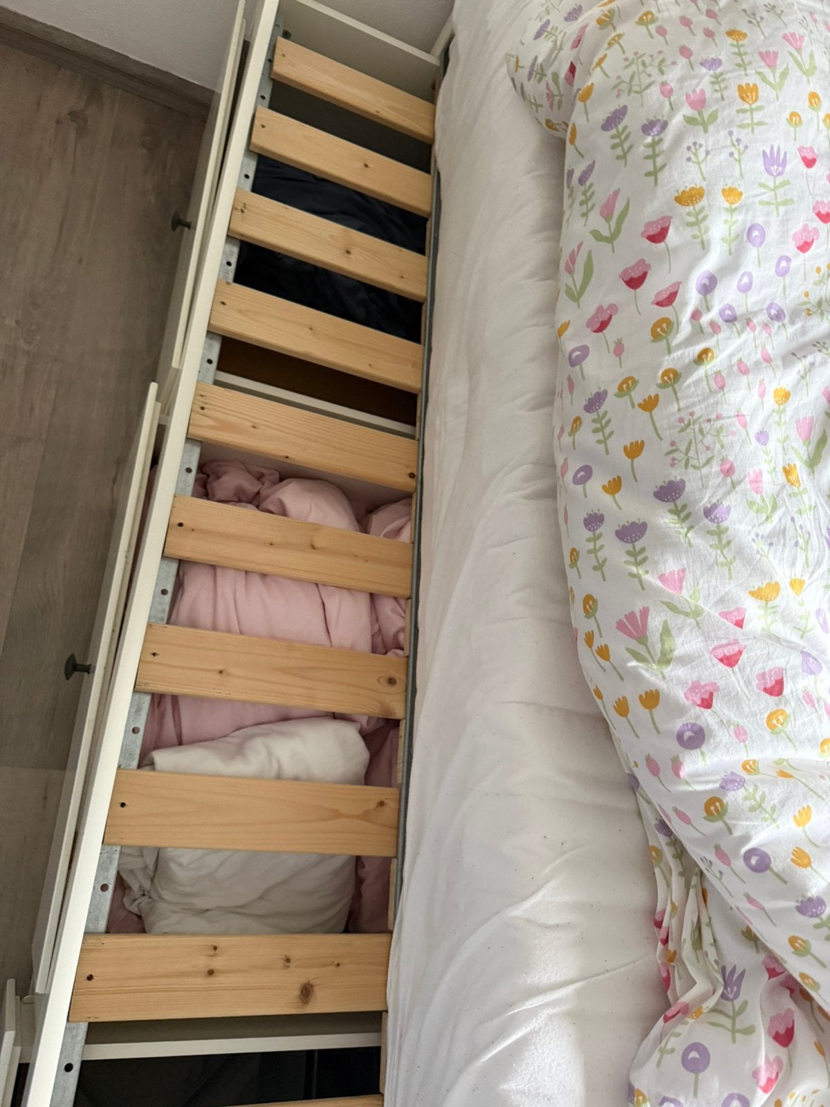 Foto 6 van Uitschuifbaar bed met nieuwe matrassen