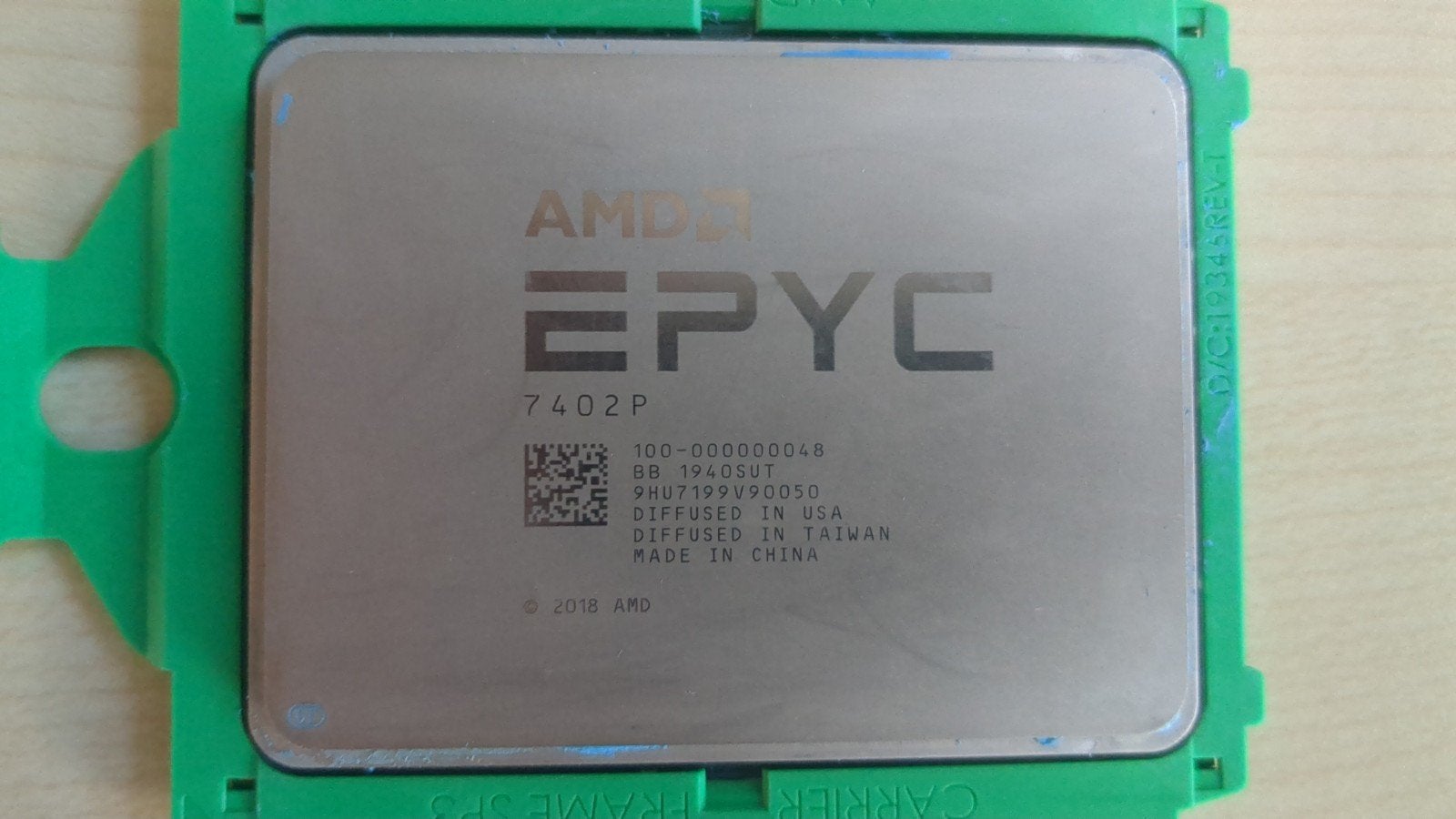 AMD EPYC 7402P Processor - 24 Cores, 2.8 GHz, AMD EPYC 7402P, Zo goed als nieuw, SP3, 24-core