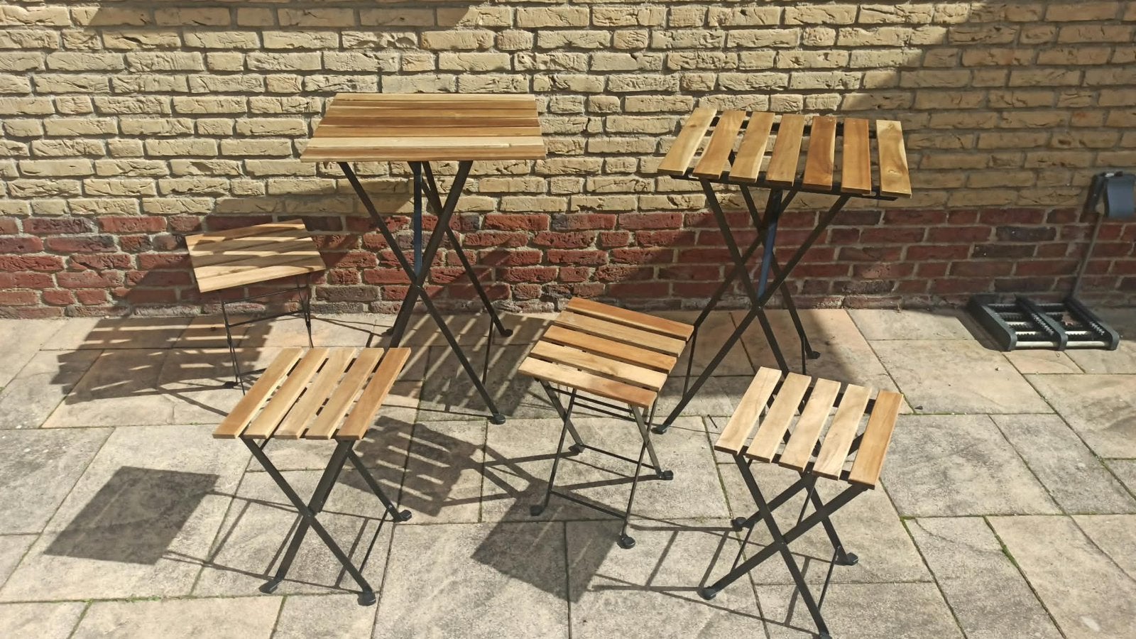 5x complete set TÄRNÖ Tafel en 2 krukken, buiten, opklapbaar, Ophalen of Verzenden, Zo goed als nieuw, 2 zitplaatsen