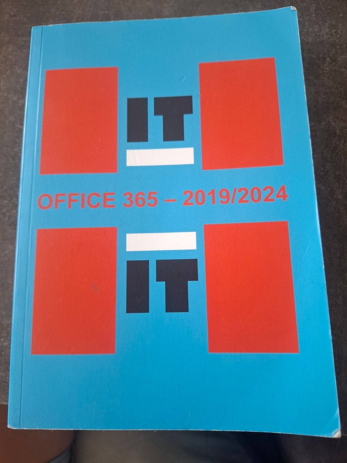 IT Office 365 - 2019/2024 Boek, Ophalen of Verzenden, Beta, Zo goed als nieuw, HBO