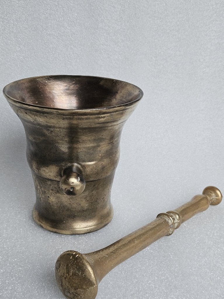 Zware , zeer oude antieke Vijzel met stamper, Antiek en Kunst, Ophalen of Verzenden