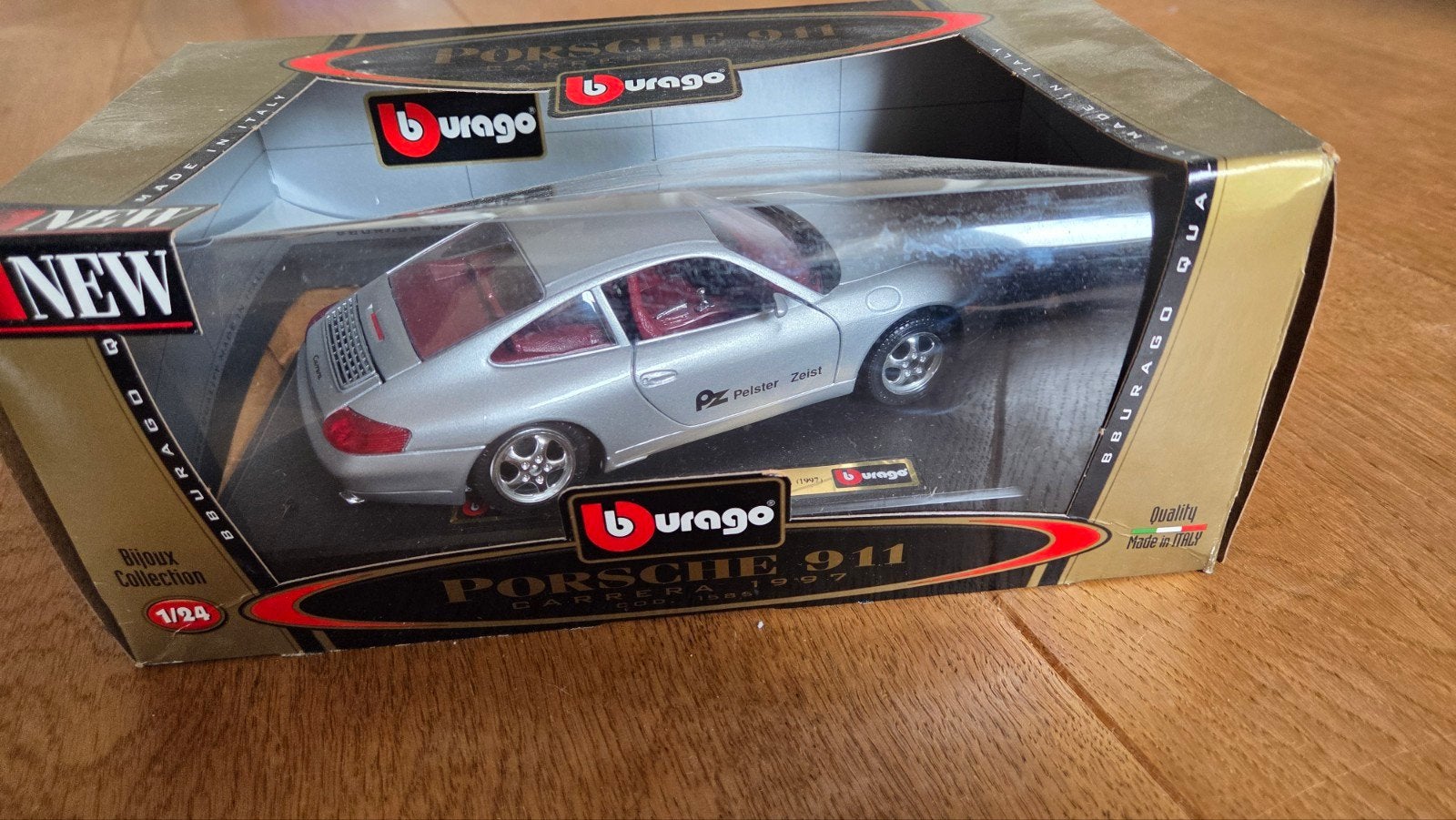 Burago Porsche 911 Carrera 1997 - Nieuw in doos, Ophalen, Nieuw, Auto, Overige merken