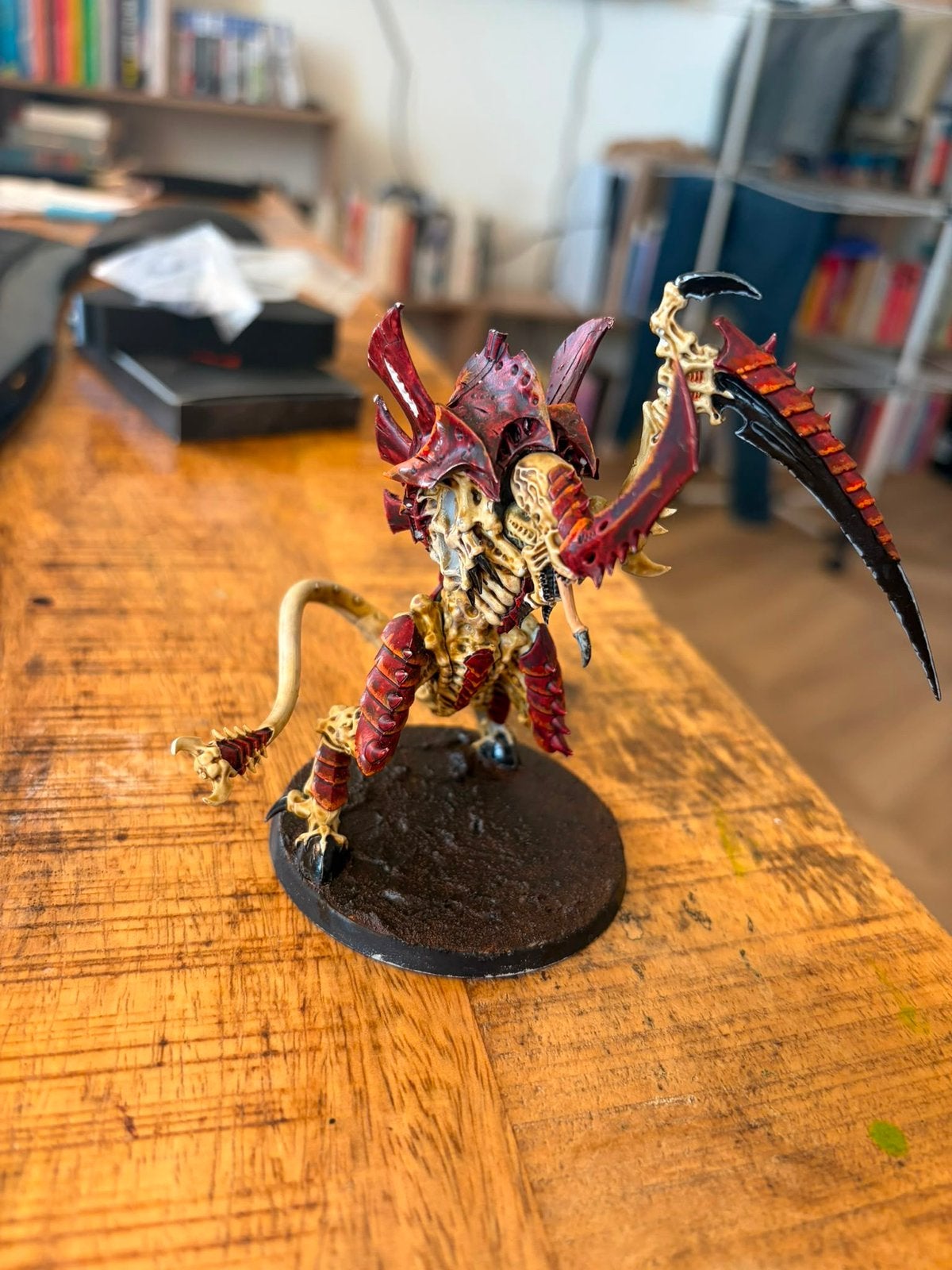 Tyranid hive tyrant, Verzenden, Zo goed als nieuw, Geverfd