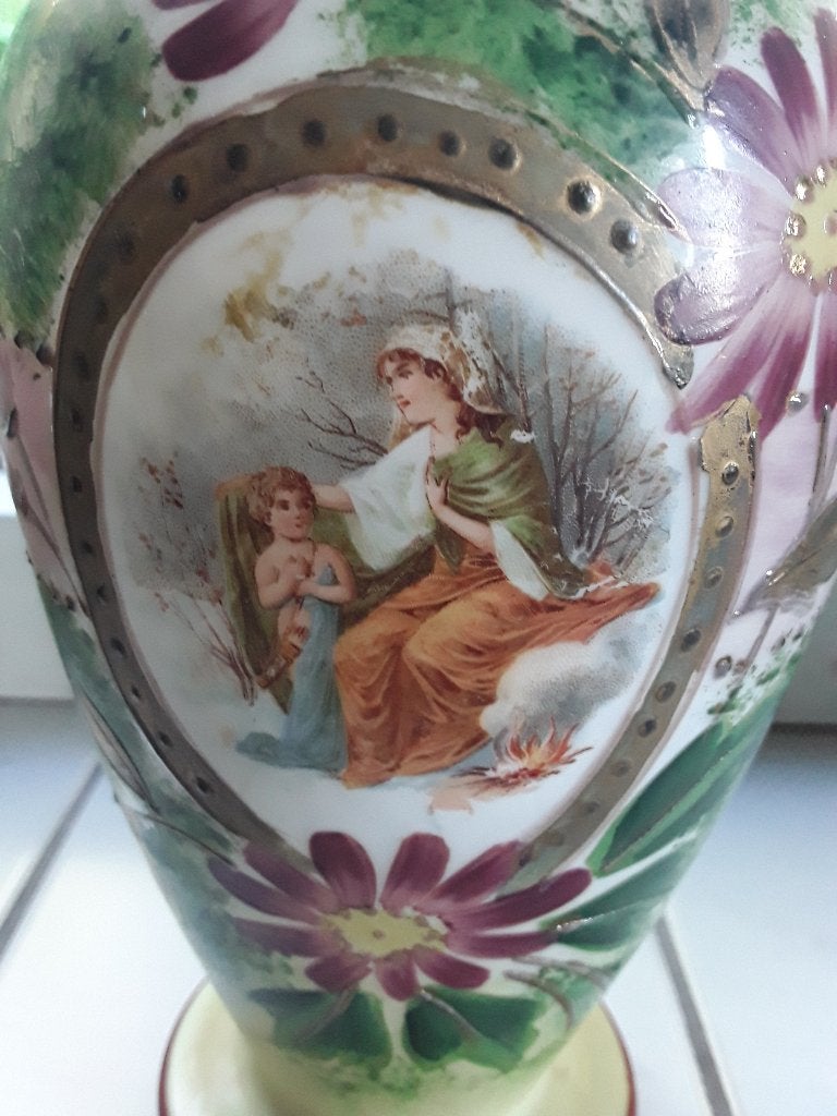 Opaline vaas, meisje met amor en vuur gele ondergrond, Antiek en Kunst, Ophalen of Verzenden