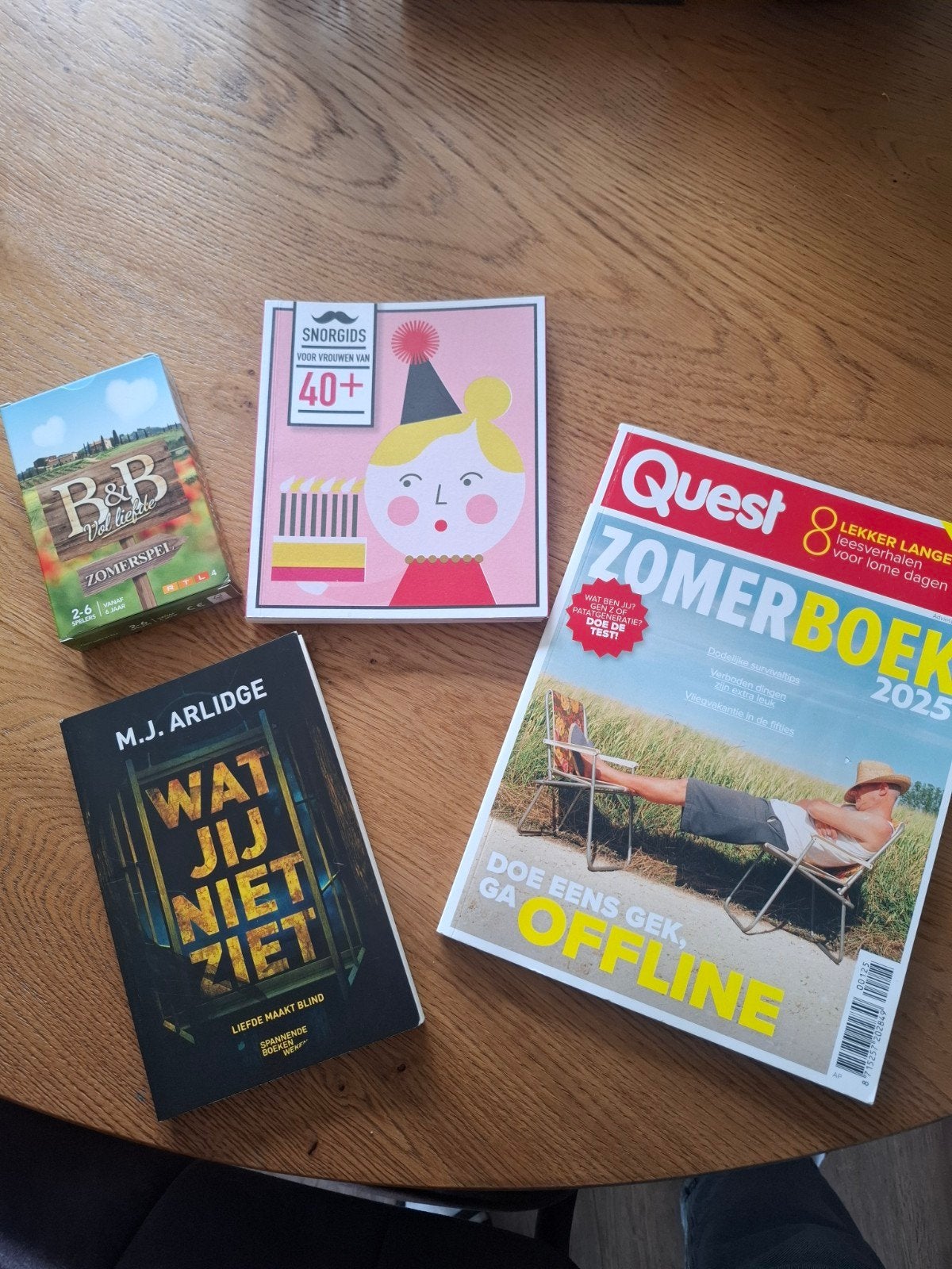 Gratis: Boek, tijdschrift, spel en snorgids, Ophalen