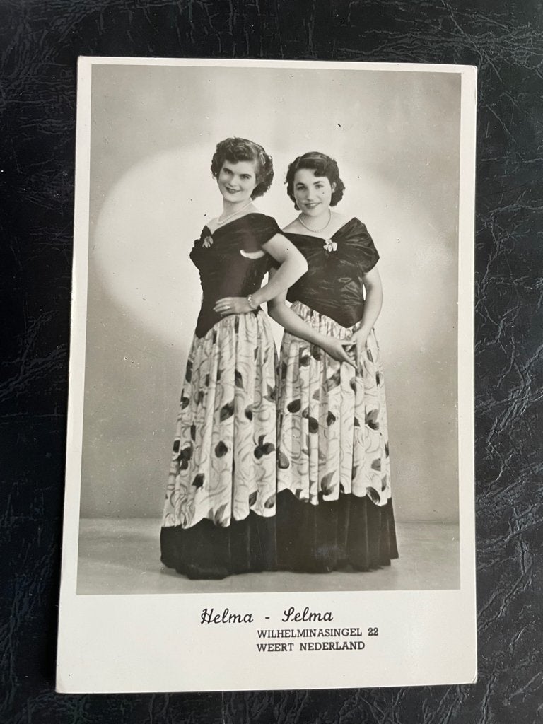 ansichtkaart / kaart van Helma en Selma., Verzamelen, Verzenden, Voor 1920, Sterren en Beroemdheden