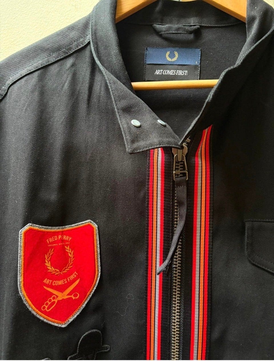 Fred Perry  maat L Zwart - Valt als XL, Ophalen of Verzenden, Zo goed als nieuw, Maat 56/58 (XL), Zwart