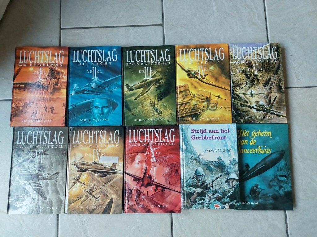 Boeken van Joh. G. Veenhof o.a. 8 van Luchtslag, Boeken, Ophalen, Tweede Wereldoorlog, Zo goed als nieuw