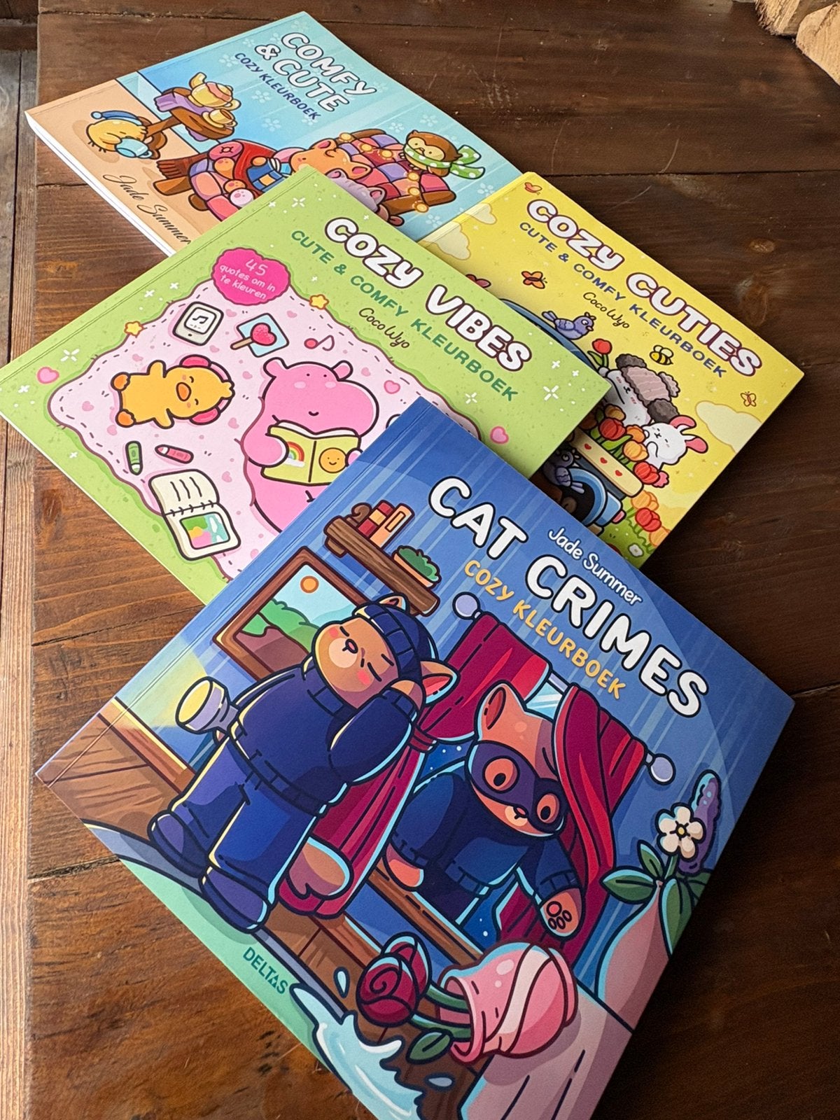 Leuk kleurpakket, Ohuhu markers, cozy & cute kleurboeken ect, Ophalen, Zo goed als nieuw