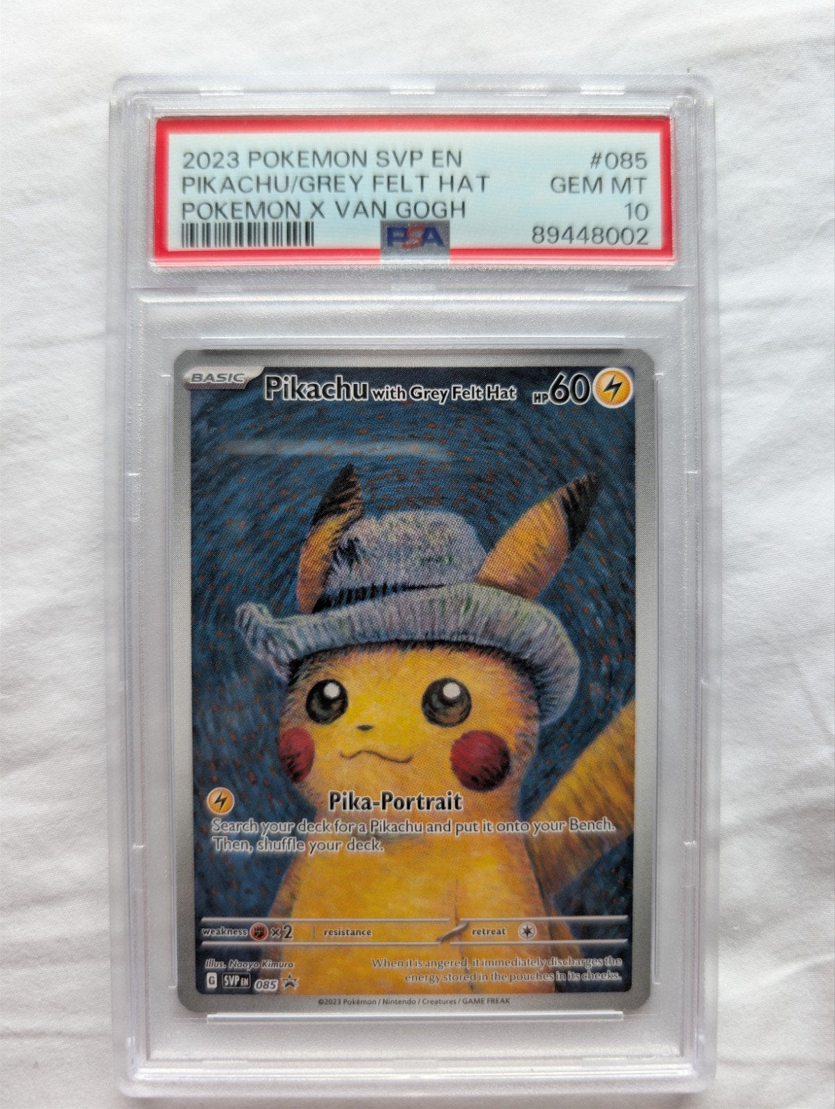 PSA 10 Pikachu with grey felt hat - Pokémon x Van Gogh, Hobby en Vrije tijd, Verzamelkaartspellen | Pokémon, Ophalen of Verzenden