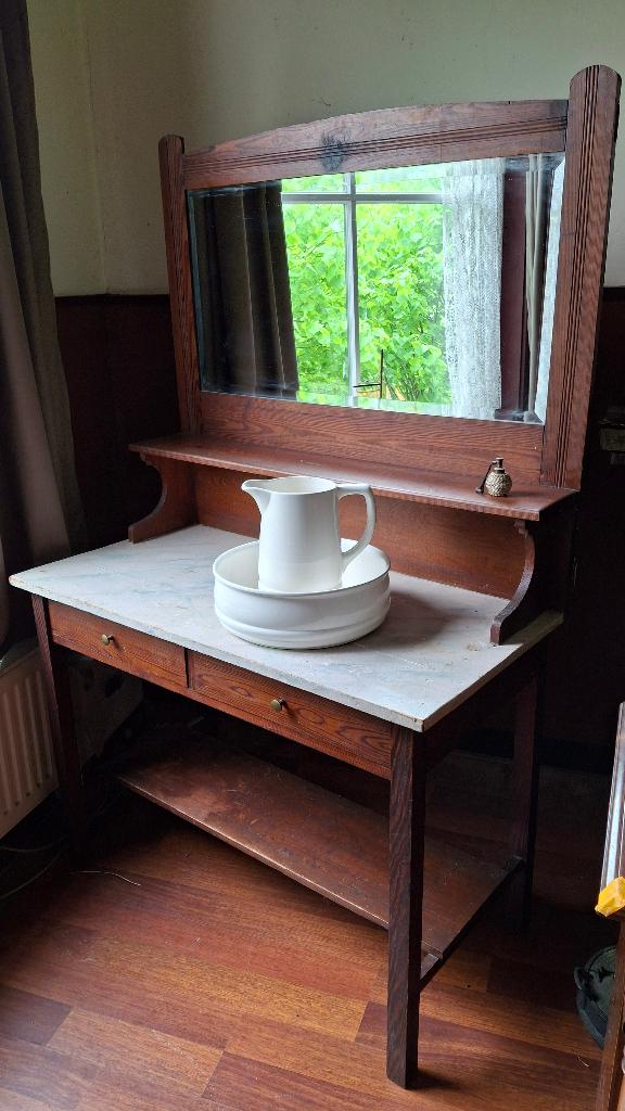 Ouderwetse kaptafel met lampetstel en nachtkastje, Antiek en Kunst, Ophalen