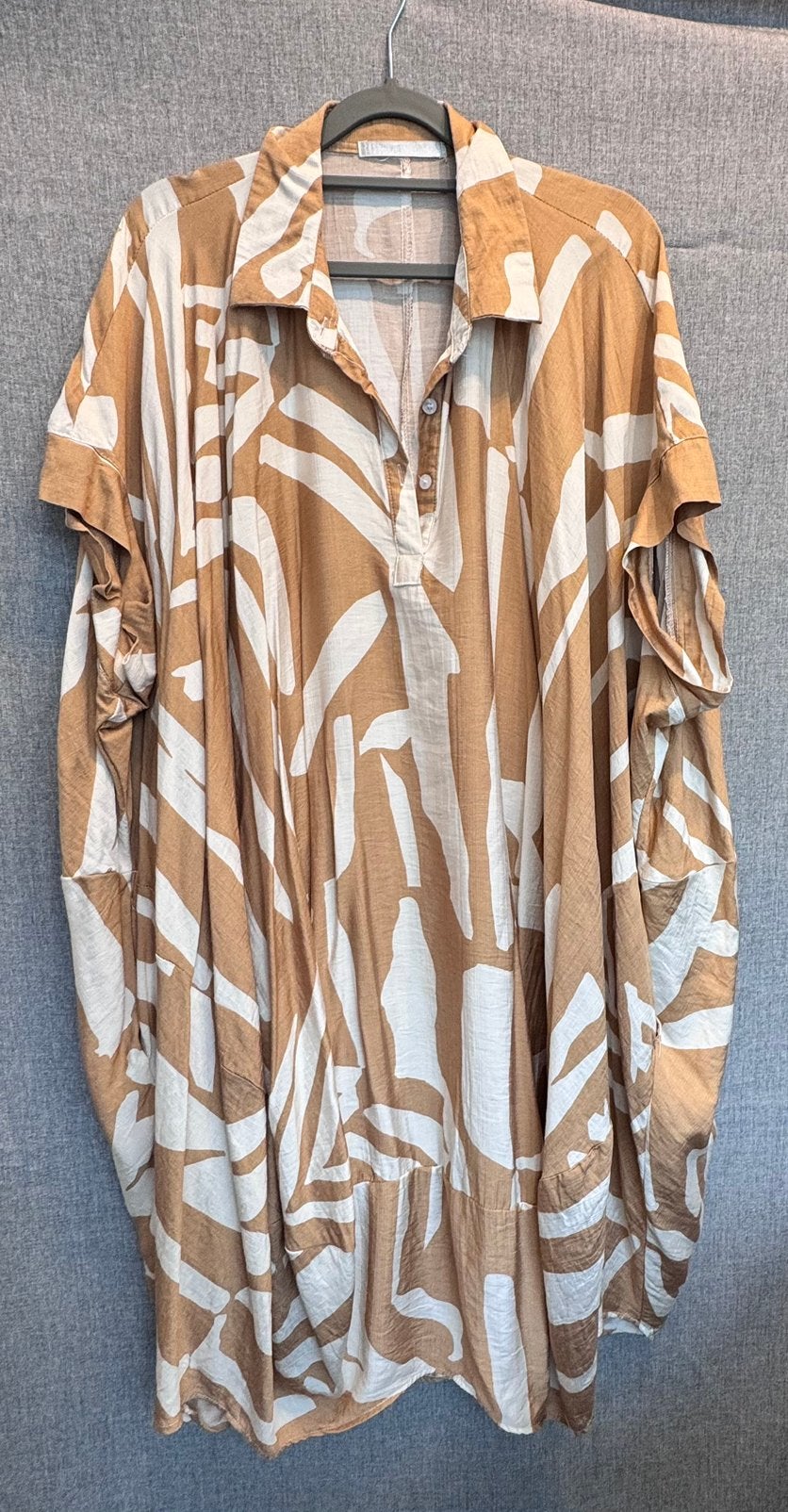 Jurk/tuniek. One size, nieuwstaat., Kleding | Dames, Ophalen of Verzenden, Zo goed als nieuw, Maat 46/48 (XL) of groter, Bruin