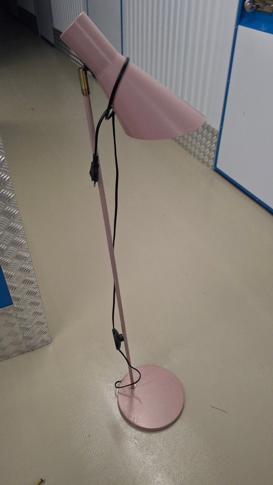 pink lamp. retro / vintage style, Ophalen of Verzenden, Minder dan 100 cm