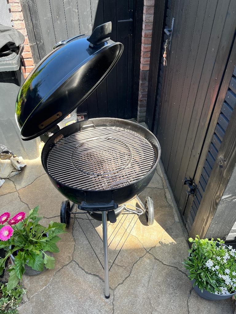 Weber Master Touch GBS e5750, Tuin en Terras, Houtskoolbarbecues, Gebruikt, Met accessoires, Ophalen